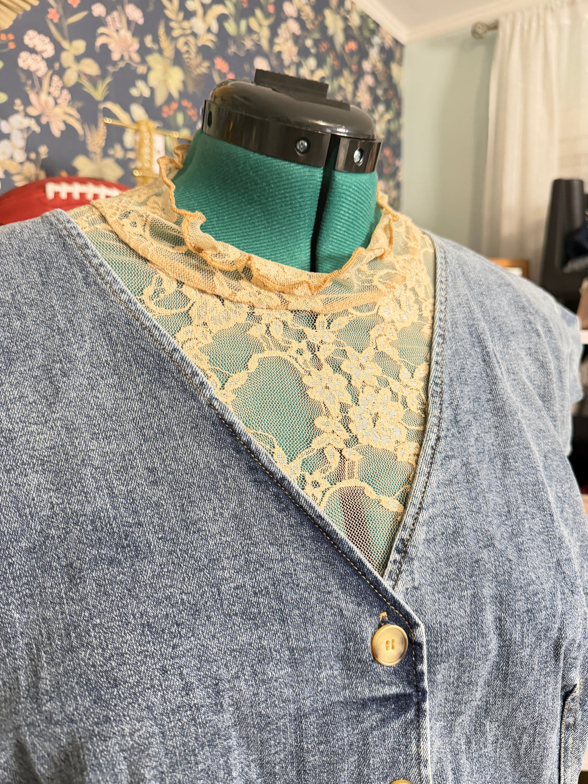 Diana Floral Lace Mesh Top Curvy