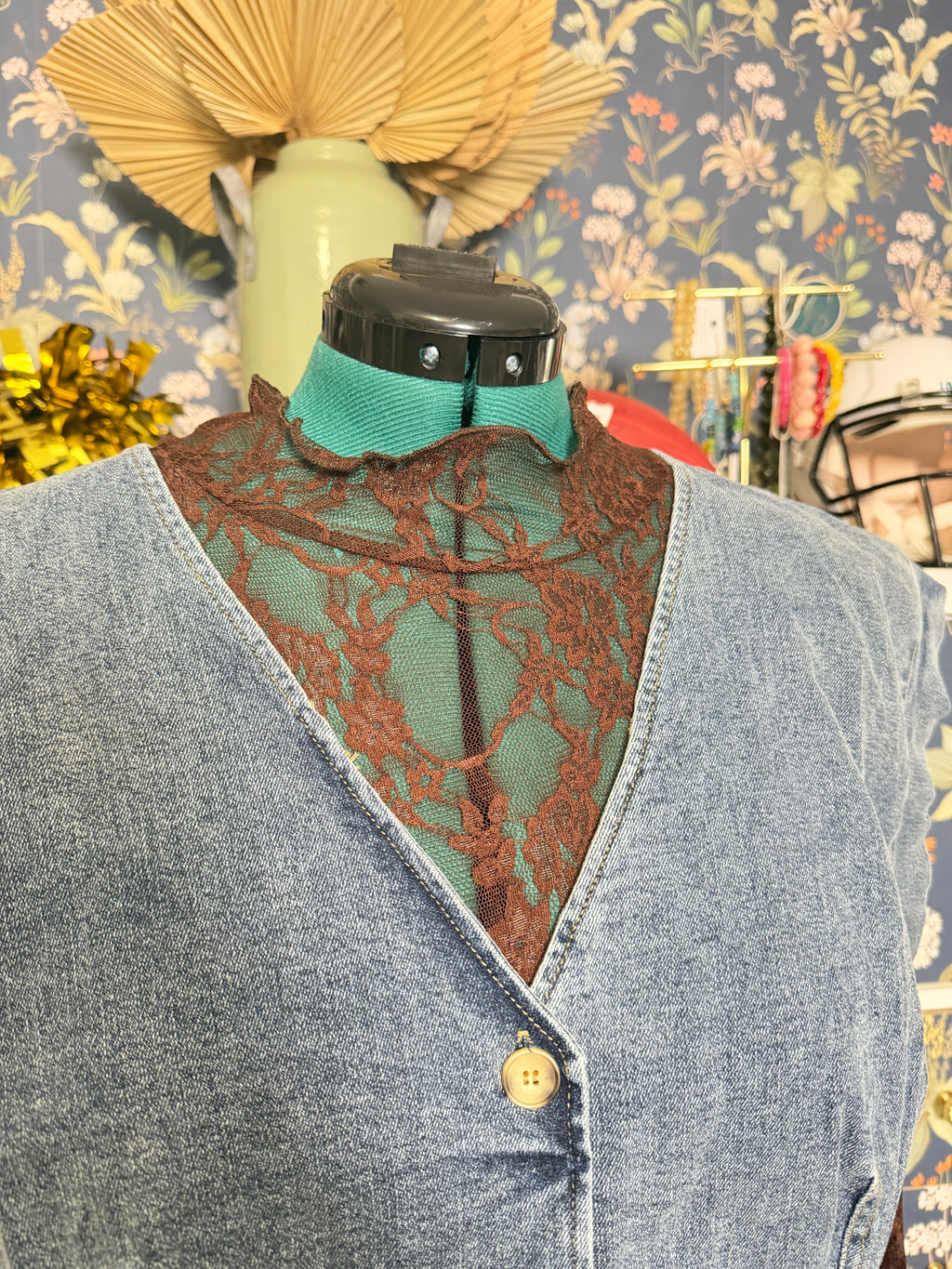 Diana Floral Lace Mesh Top Curvy