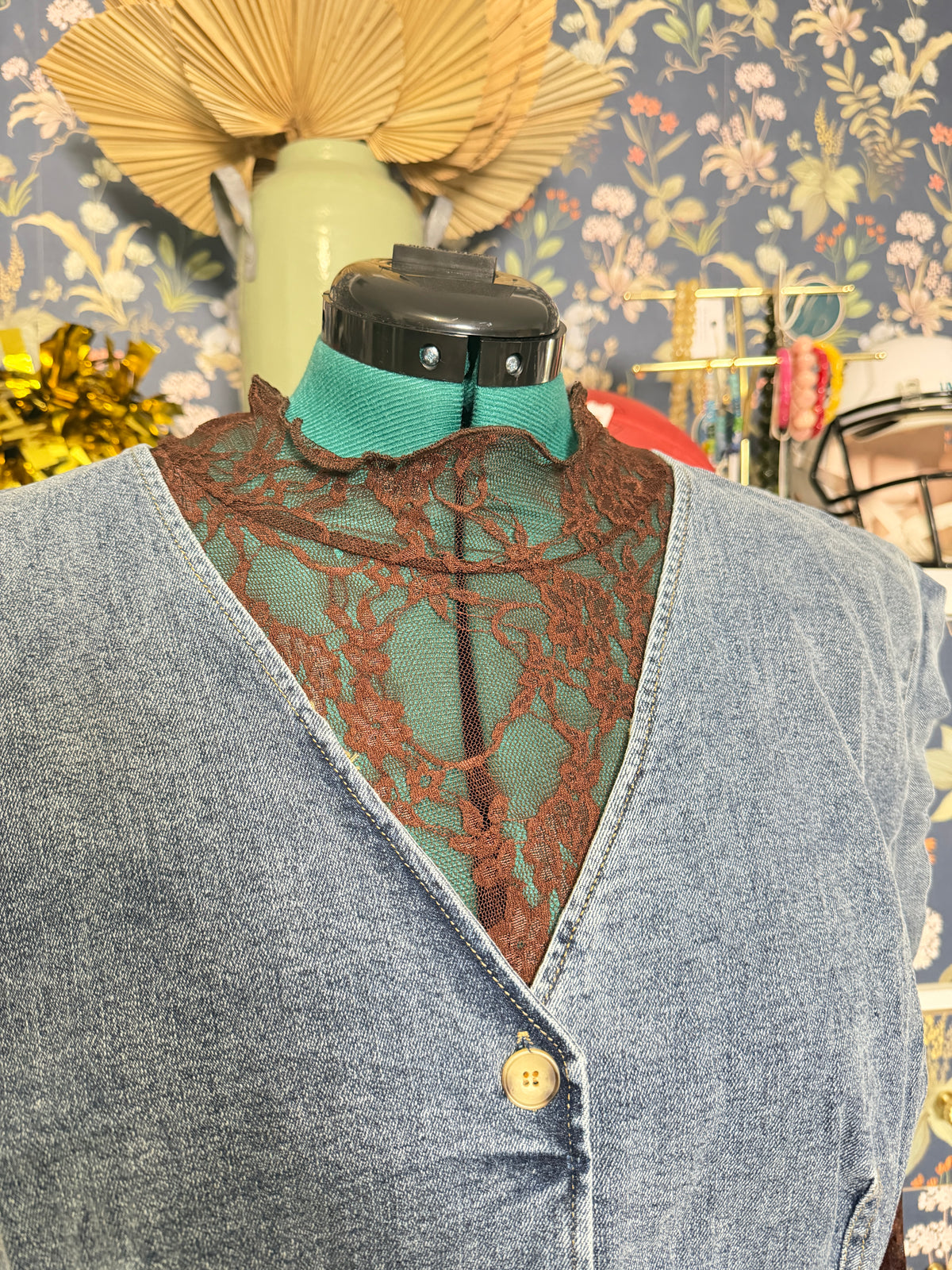 Diana Floral Lace Mesh Top Curvy