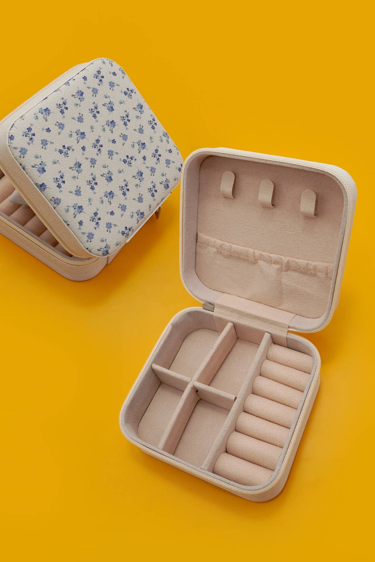 Sweet Things Travel Jewelry Case